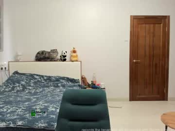amiandthomas live stage