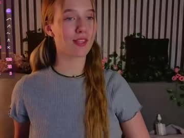 casey_sweeet live stage