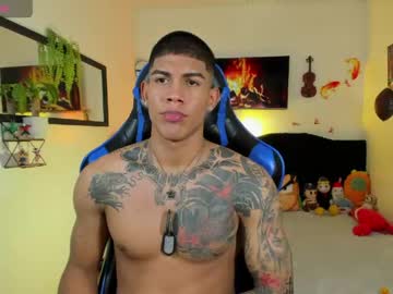 damian_latinxxx live act