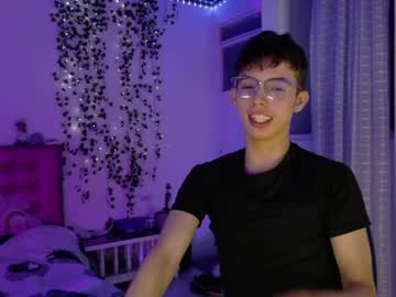 dani_dancer live stage