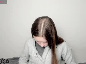 elina_x live stage