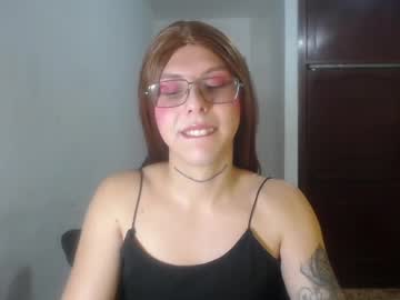 evi_kitty live stage