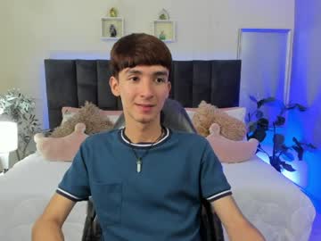 jake_evanss_ live stage