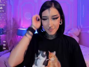 kat_vonde live stage
