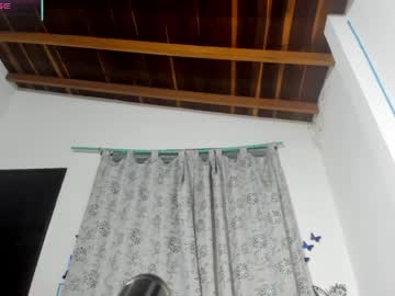 laila_laly live stage