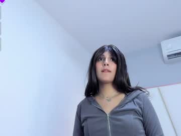 liia_collins live stage