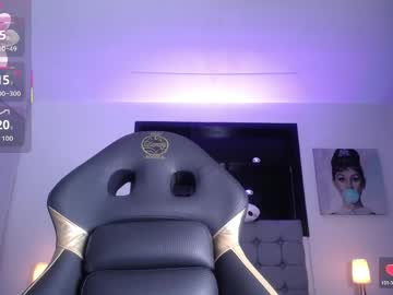 melanny_petite live stage