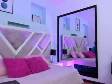 mia_velez1 live stage