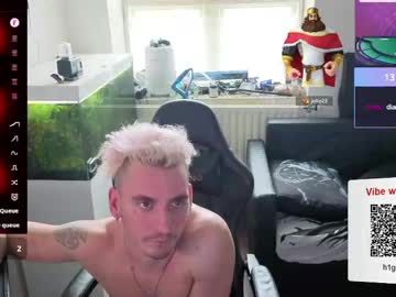 rayzel_white live stage