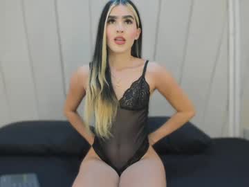 sofia_mercer live stage