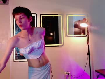 stefany_piink live stage