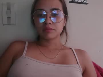 triana_bell live stage