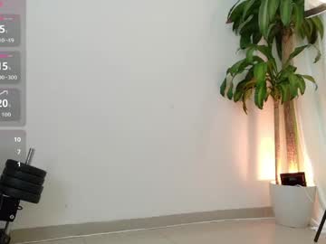 yuliethpetite live stage